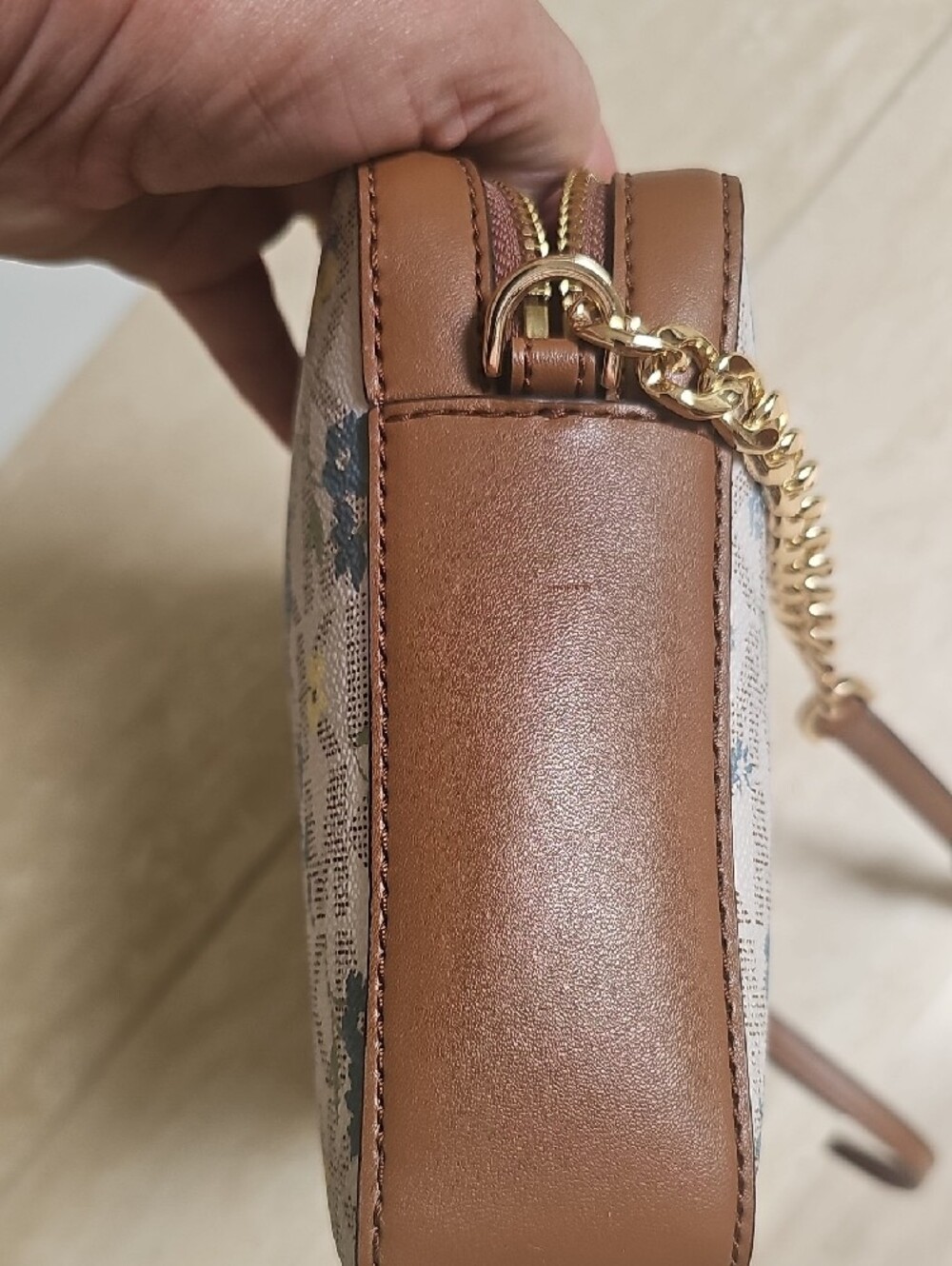 Michael Kors Blue and Yellow Floral Signature Crossbody - Picture 5 of 12